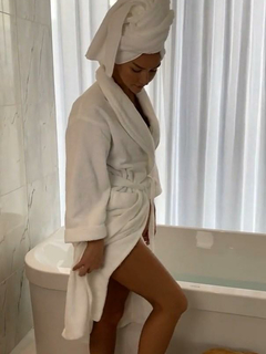 Rachel Cook Nude Bath Robe Strip Leaked