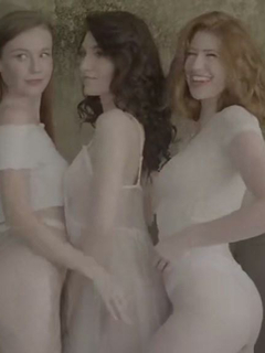 Emily Bloom Nude Lesbian Photoshoot Video Leaked