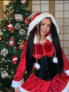 Bella Poarch Cute Christmas Pics